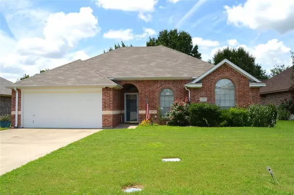 137 Birdsong Lane,  Terrell,  TX 75160