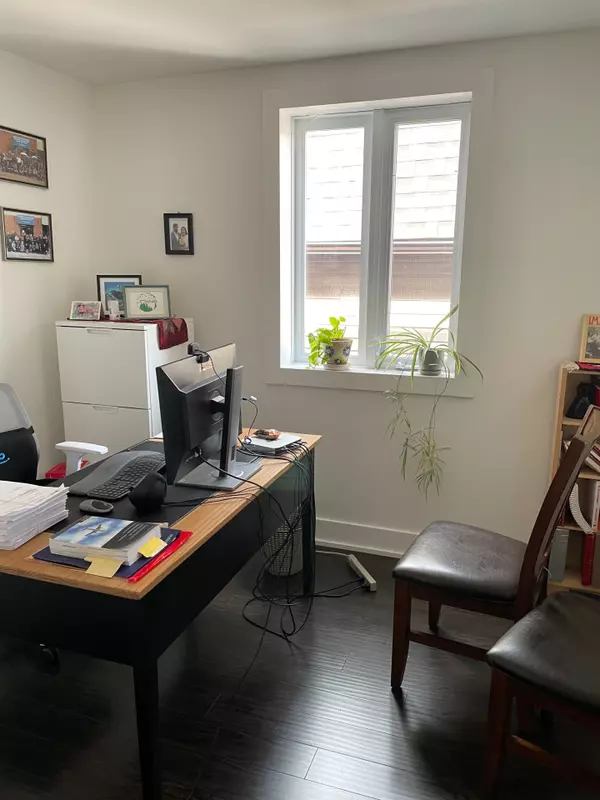 Toronto C03, ON M6C 1A6,596 St. Clair AVE W #Floor 2