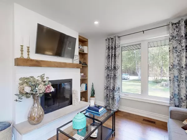 East Gwillimbury, ON L0G 1V0,18210 Warden AVE