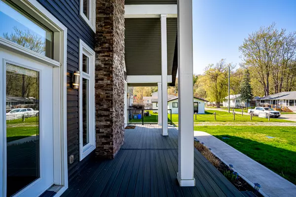 Norfolk, ON N0E 1T0,18 Walter ST