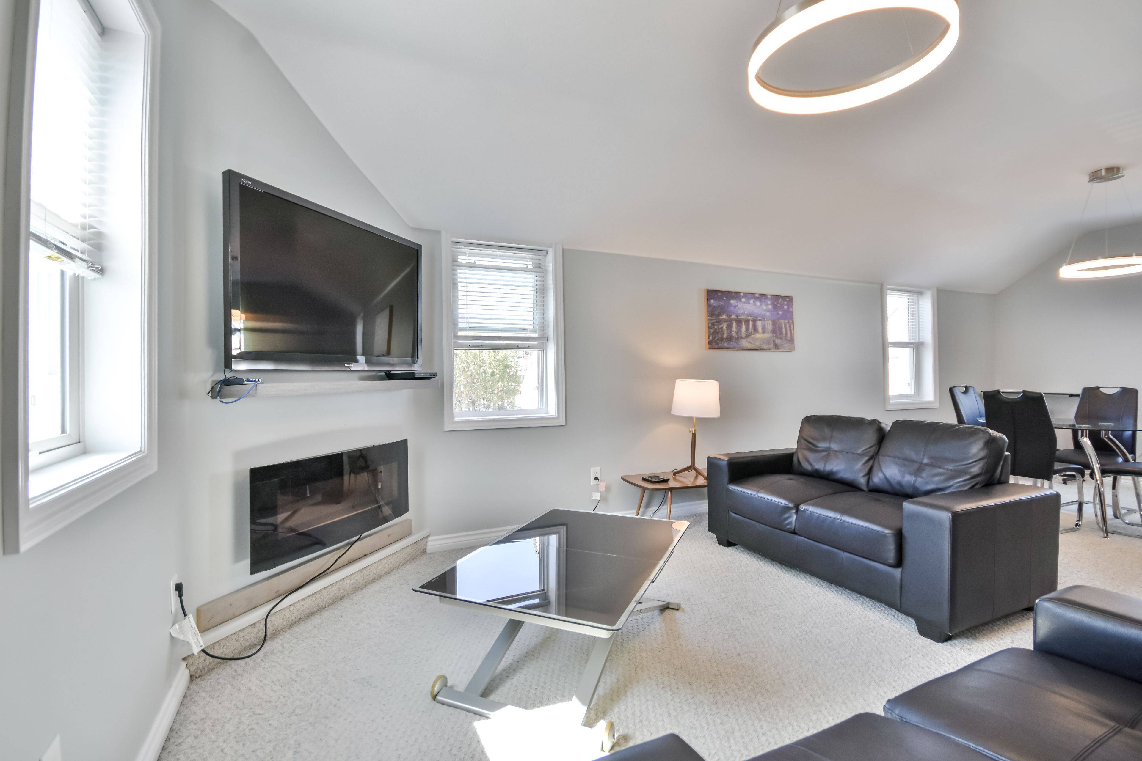 Midland, ON L4R 2T7,183 Lindsay ST