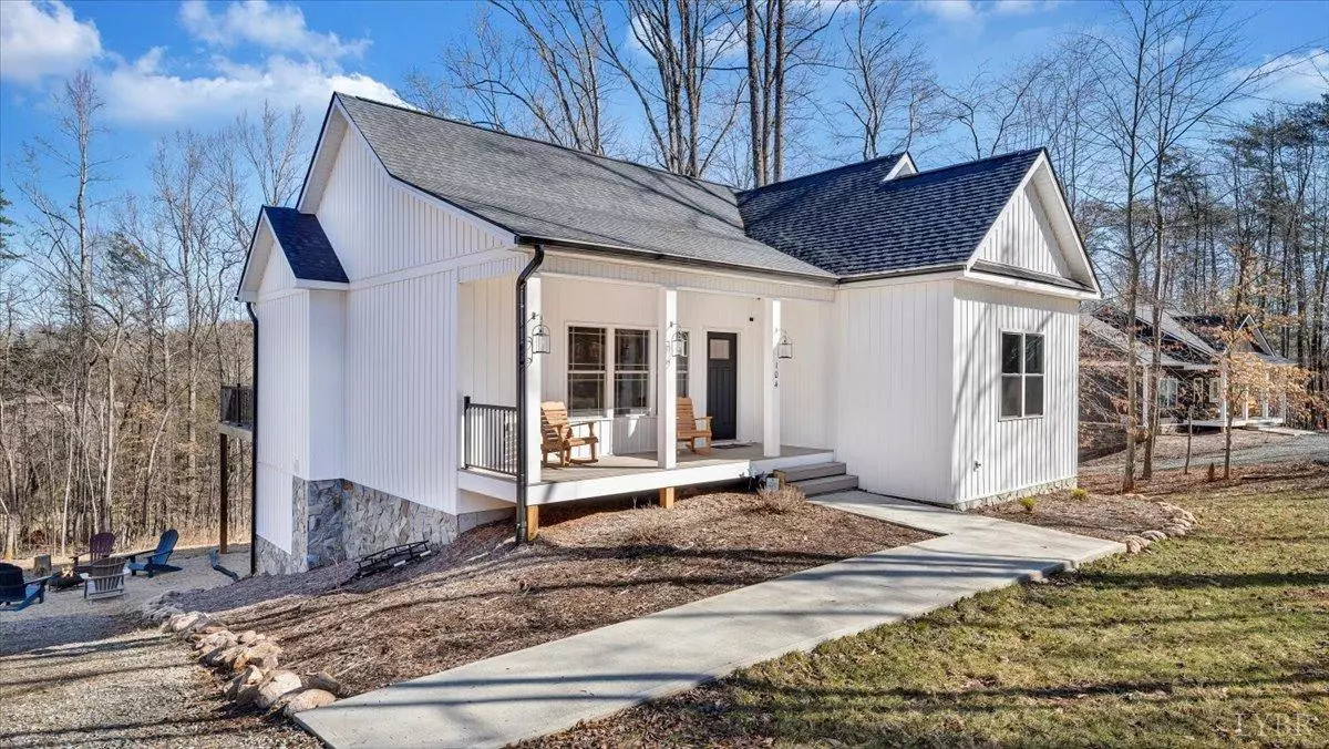 Moneta, VA 24121,104 Creeden DR