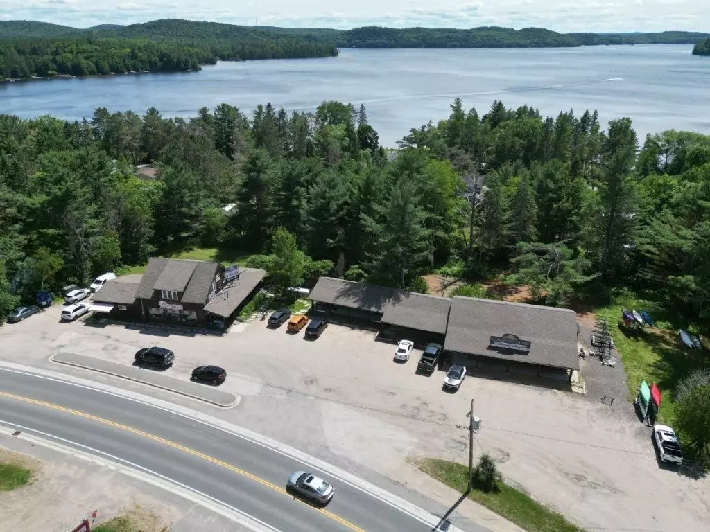 Lake Of Bays, ON P0A 1H0,2832 Highway 60 HWY