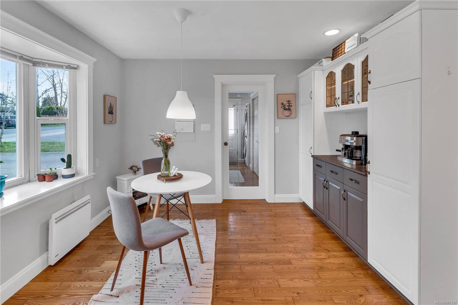 Saanich, BC V9A 2K2,3016 Dysart Rd