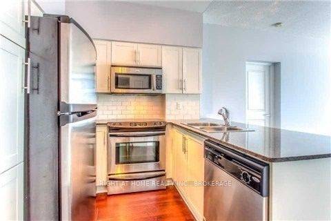 Toronto W01, ON M6S 5A2,15 Windermere AVE #2201
