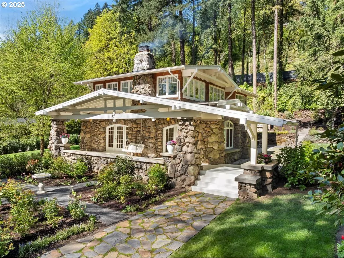 Lake Oswego, OR 97034,49 BRIARWOOD RD