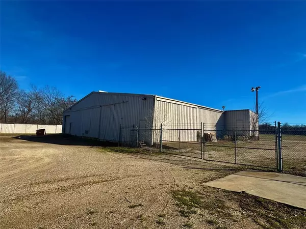 Paris, TX 75460,222, 232 & 254 E Hickory Street