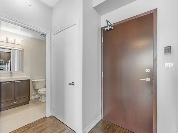 Toronto E04, ON M1R 0B6,1328 Birchmount RD #809