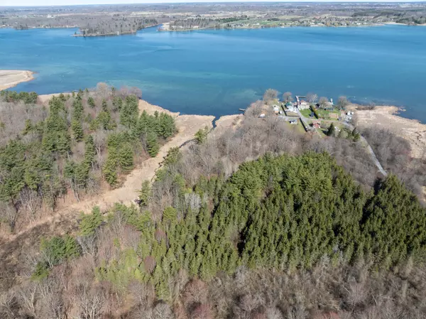 Frontenac Islands, ON K7G 2V6,00 Driscoll RD