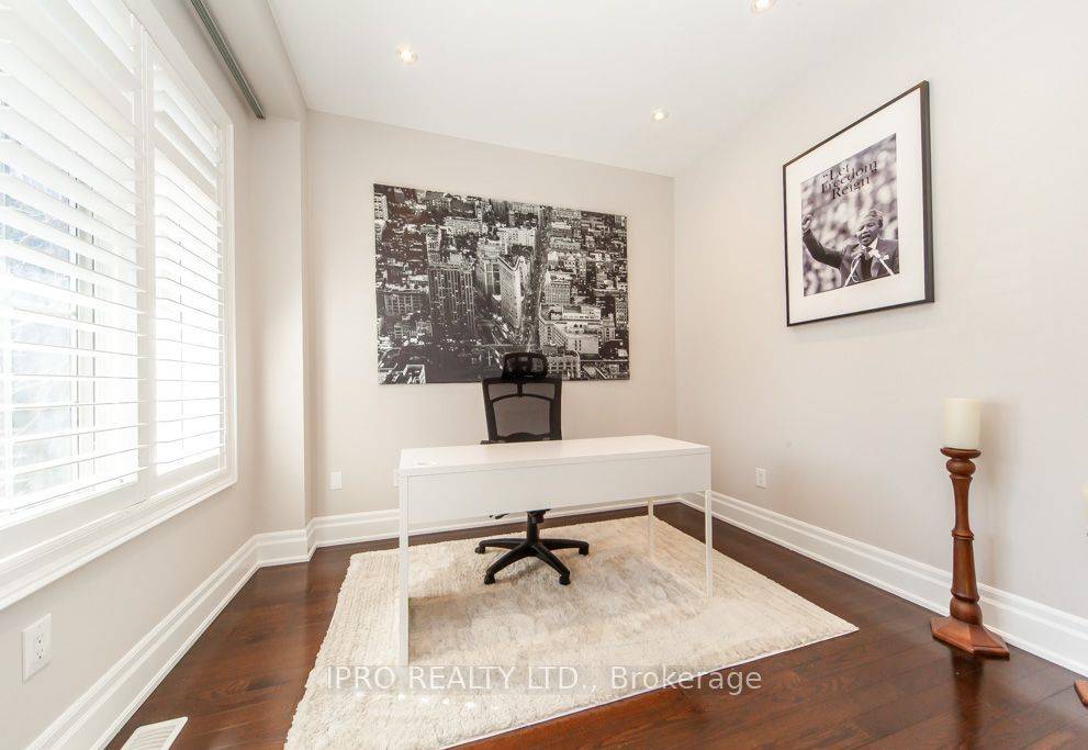 Oakville, ON L6L 0A3,3420 MISTWELL CRES