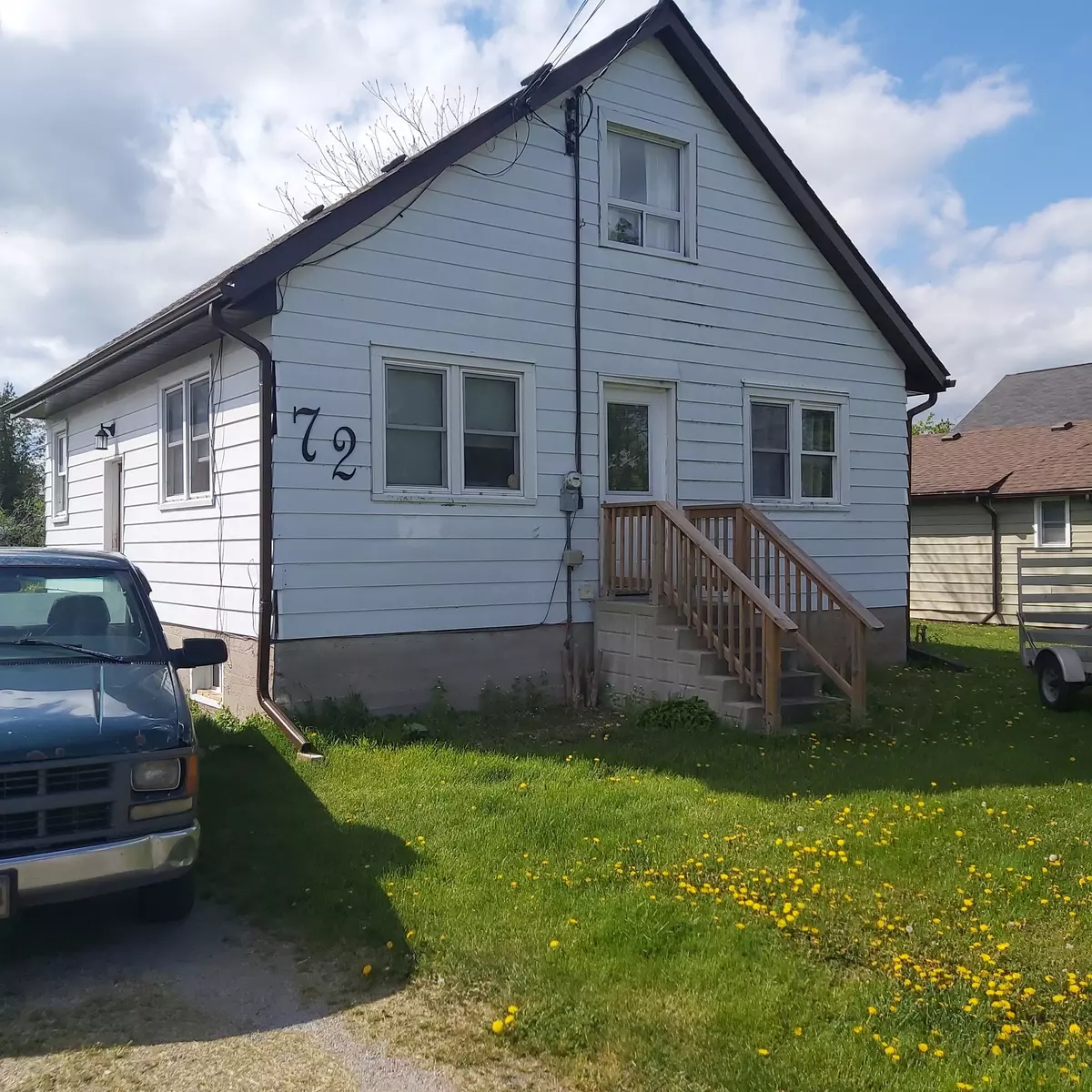 Kawartha Lakes, ON K0M 1A0,72 Helen ST