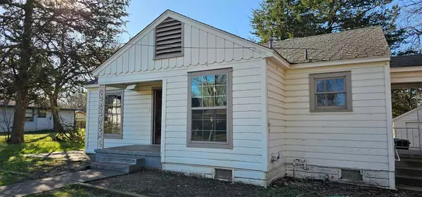 1208 E Houston Street,  Sherman,  TX 75090