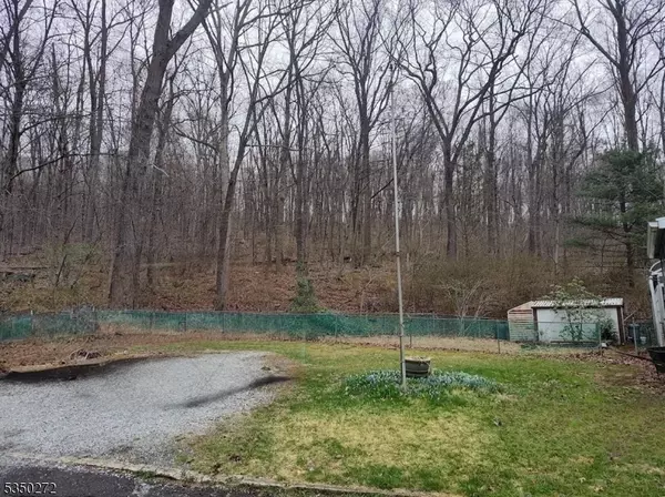 Oxford Twp., NJ 07863,45 Back St