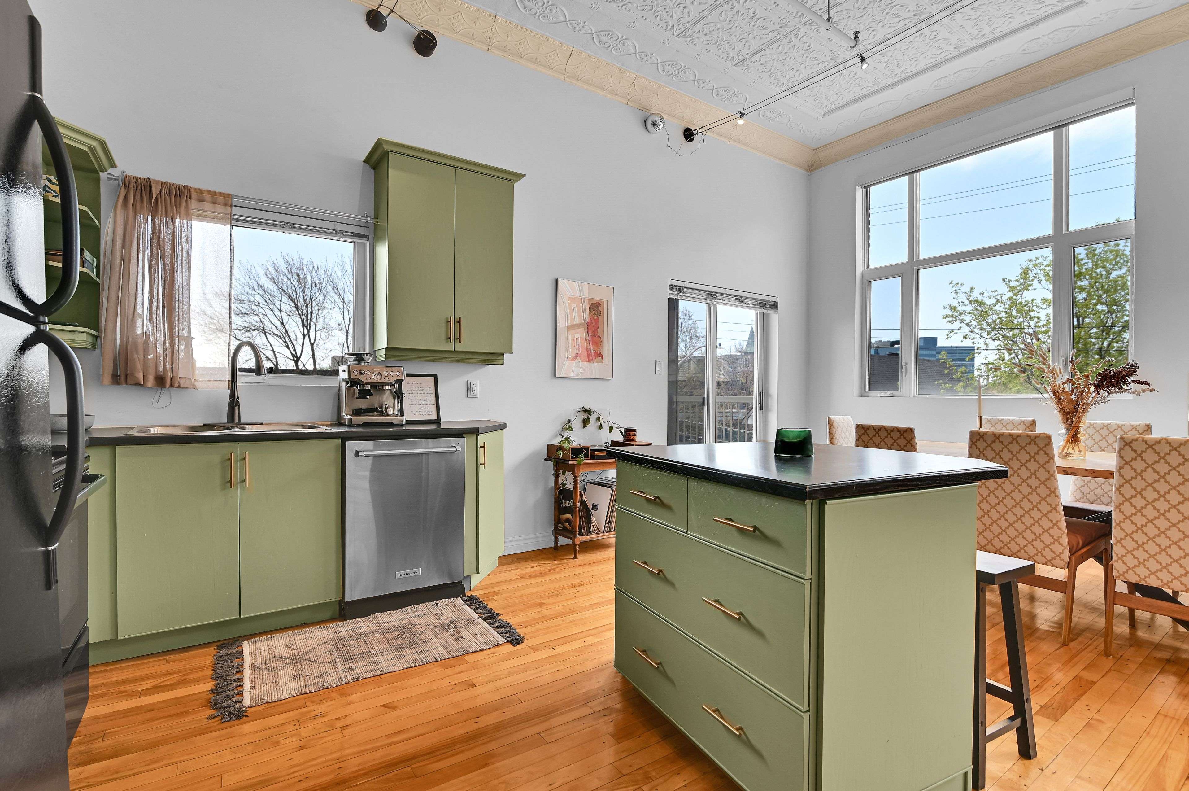 Vanier And Kingsview Park, ON K1L 7H8,297 Dupuis ST #205