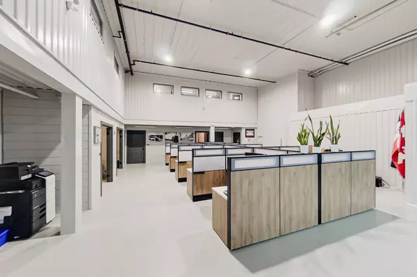 Collingwood, ON L9Y 3Z9,10 GRECO CT #UNIT 10
