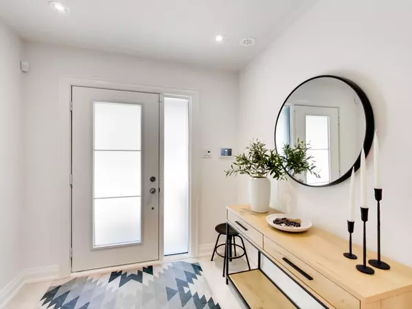 Burlington, ON L7R 1Y4,2071 Ghent AVE #2