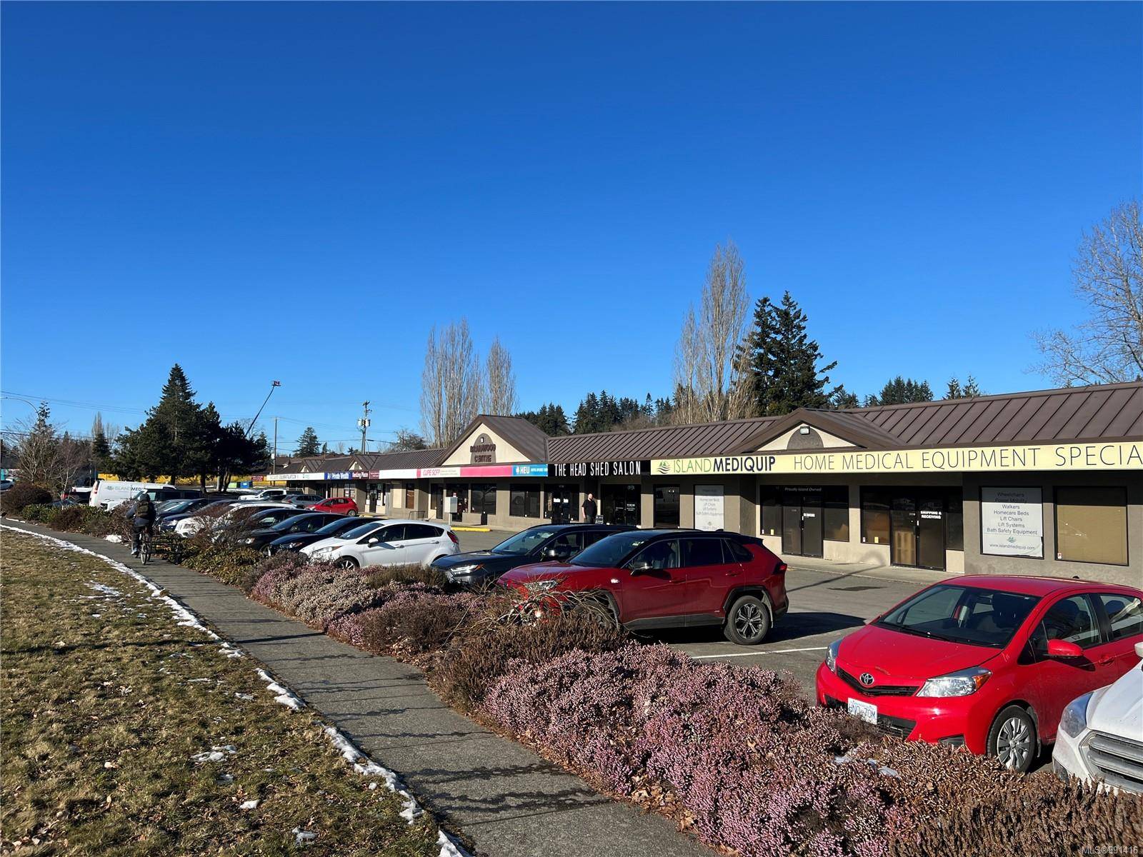 Courtenay, BC V9N 3P1,204 Island Hwy N #10&11