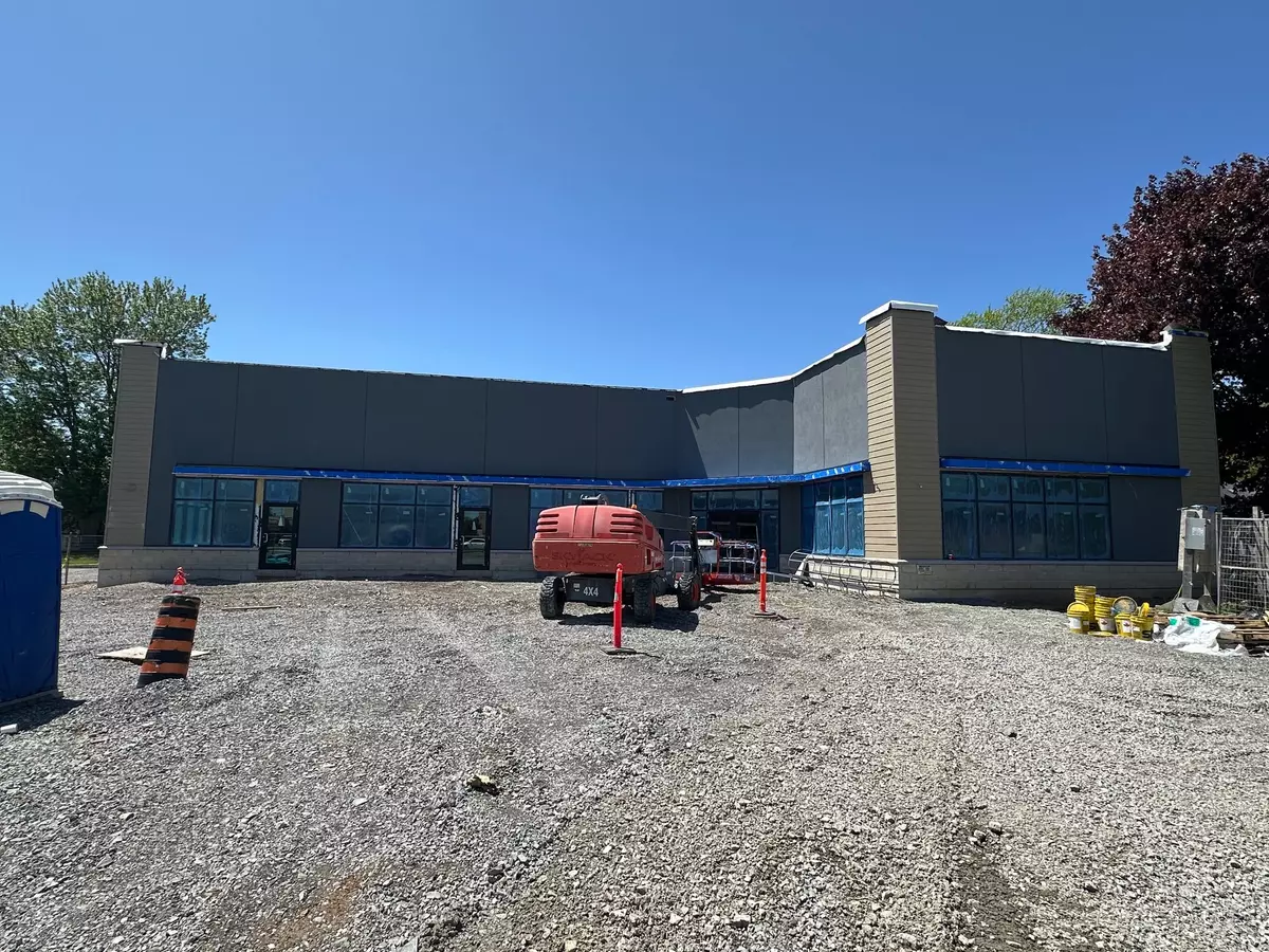 Welland, ON L3C 2V4,15 Rice RD #A