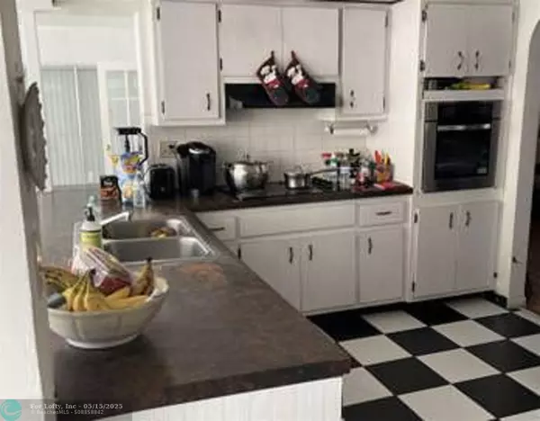 Fort Lauderdale, FL 33309,4390 NW 38th Ave