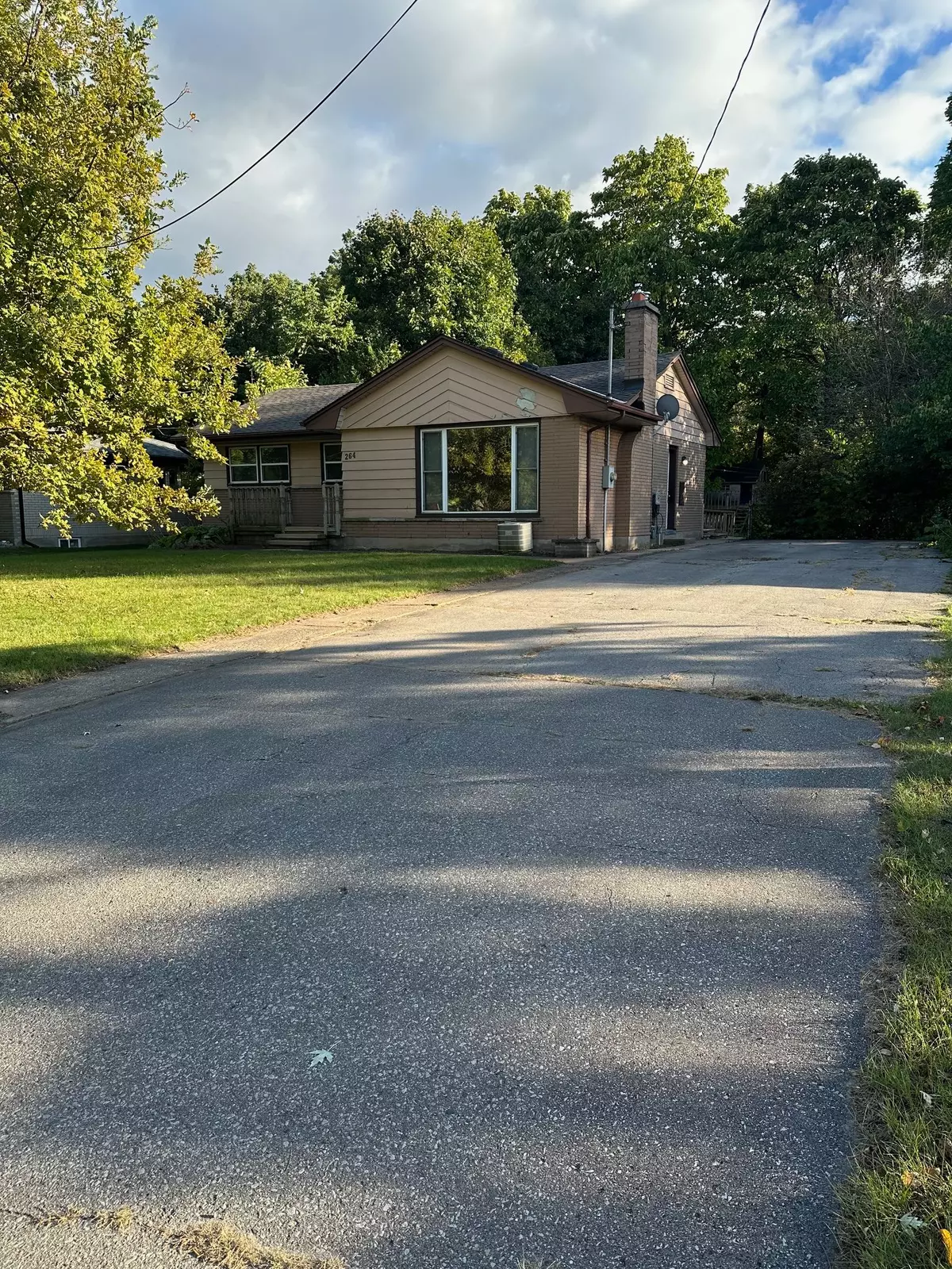 London North, ON N6G 1B5,264 Trott DR