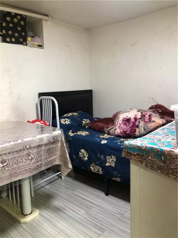 Brooklyn, NY 11208,304 Grant AVE