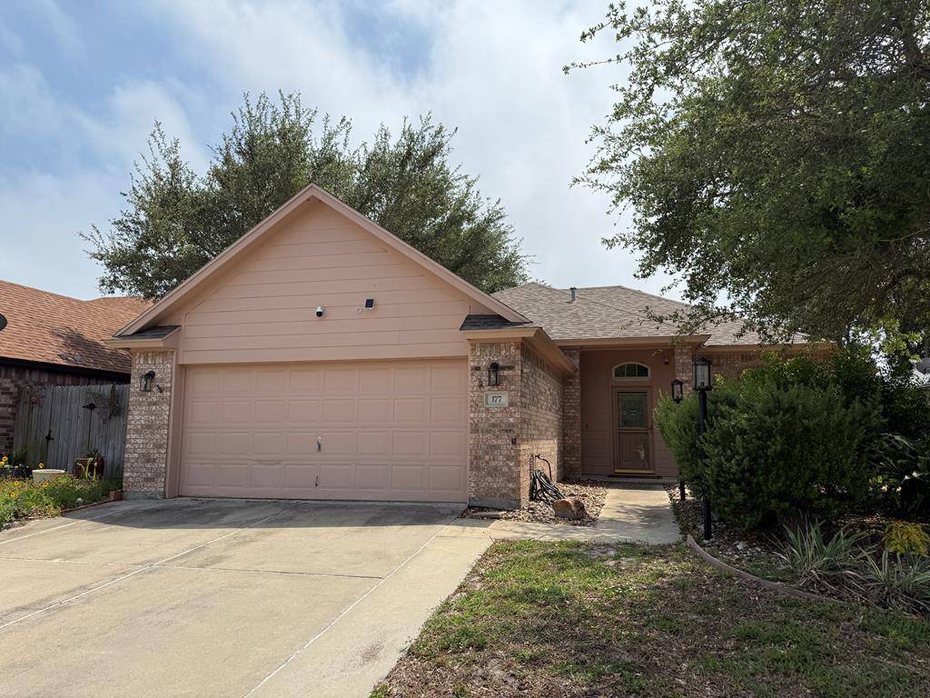 177 WHISTLERS COVE RD, Rockport, TX 78382