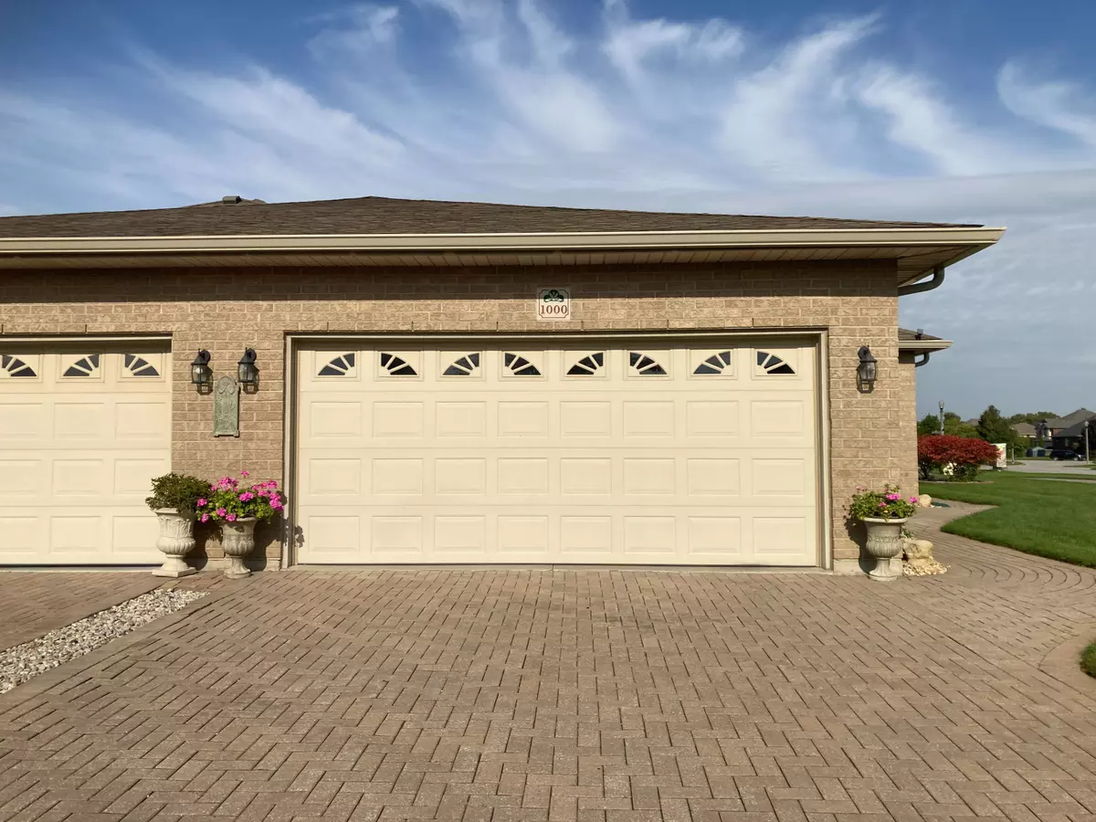 Windsor, ON N9G 2T3,1000 Imperial CRES