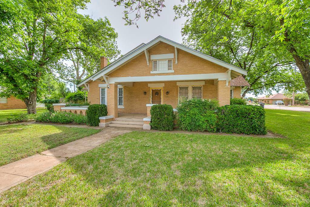 623 S Washington St, Bronte, TX 76933