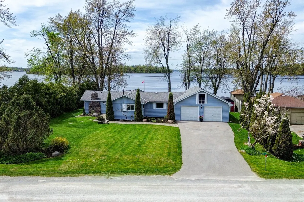 Selwyn, ON K0L 1T0,81 Lakeshore BLVD