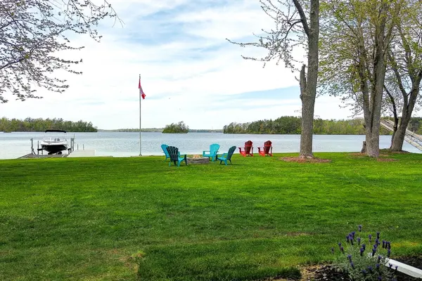 Selwyn, ON K0L 1T0,81 Lakeshore BLVD