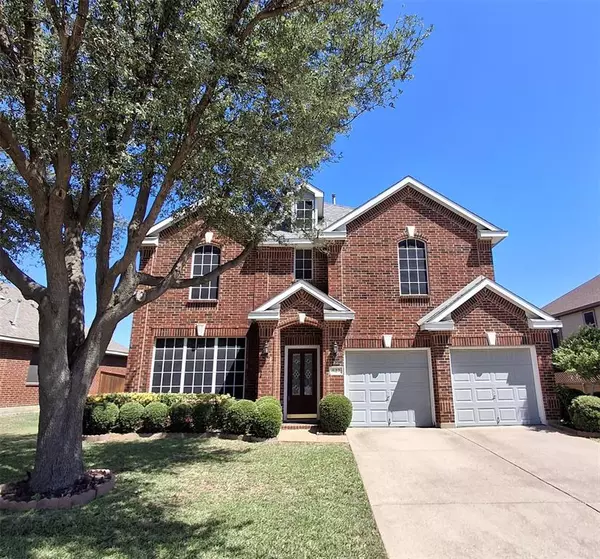 527 E Sandra Lane, Grand Prairie, TX 75052