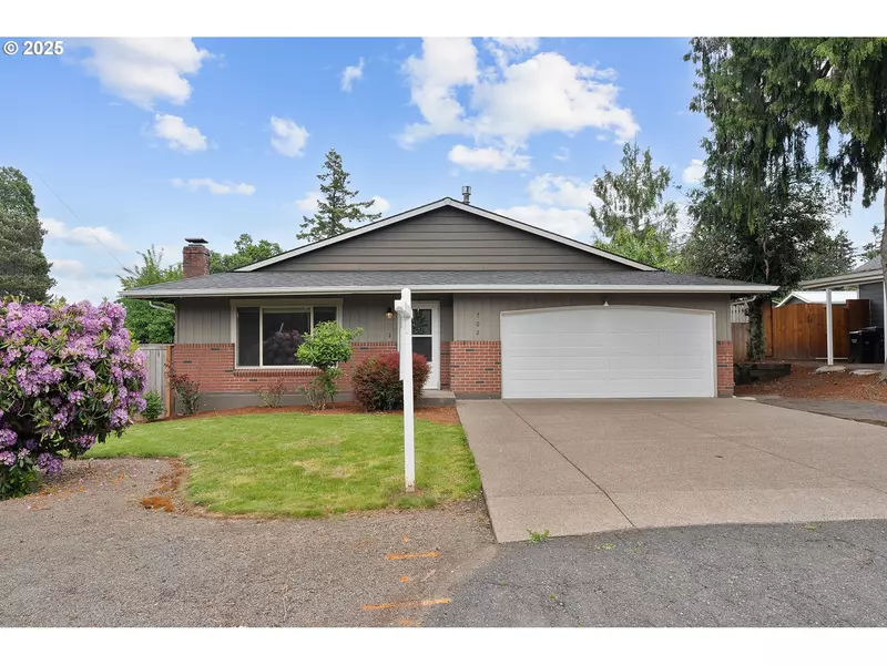 702 BRIGHTON AVE, Oregon City, OR 97045