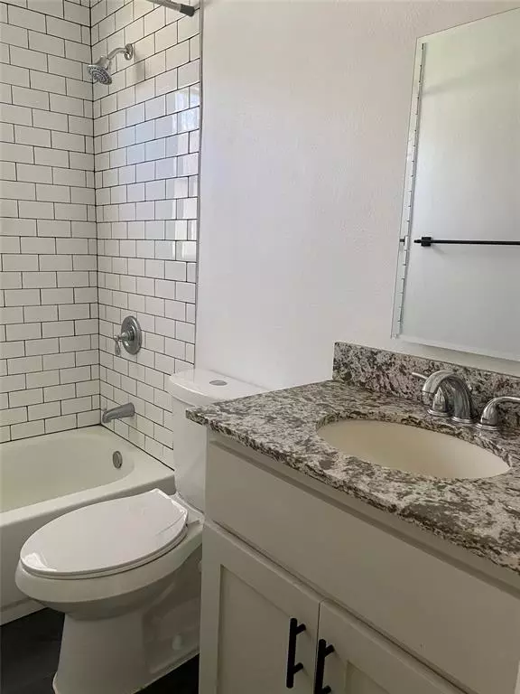 Bonham, TX 75418,907 W 8th Street