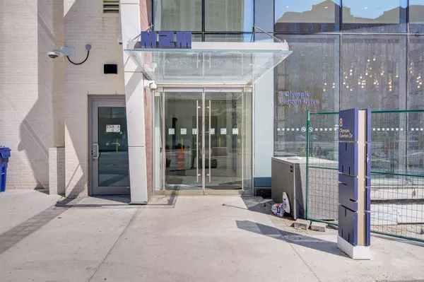 Toronto C14, ON M2M 0B9,8 Olympic Garden DR #1309