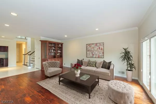 74 Wedgewood Dr, Montville Twp., NJ 07045