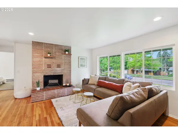 3085 UNIVERSITY ST, Eugene, OR 97405