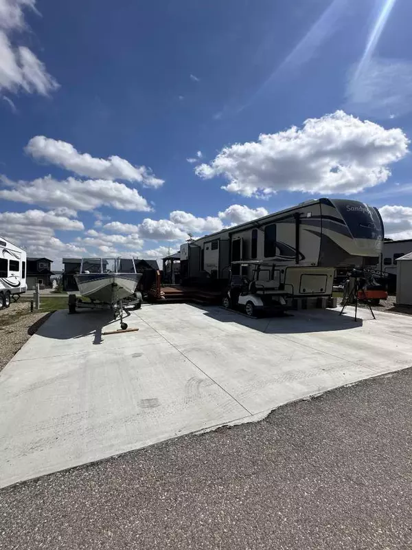 25054 South Pine Lake RD #5053, Rural Red Deer County, AB T0M 1R0