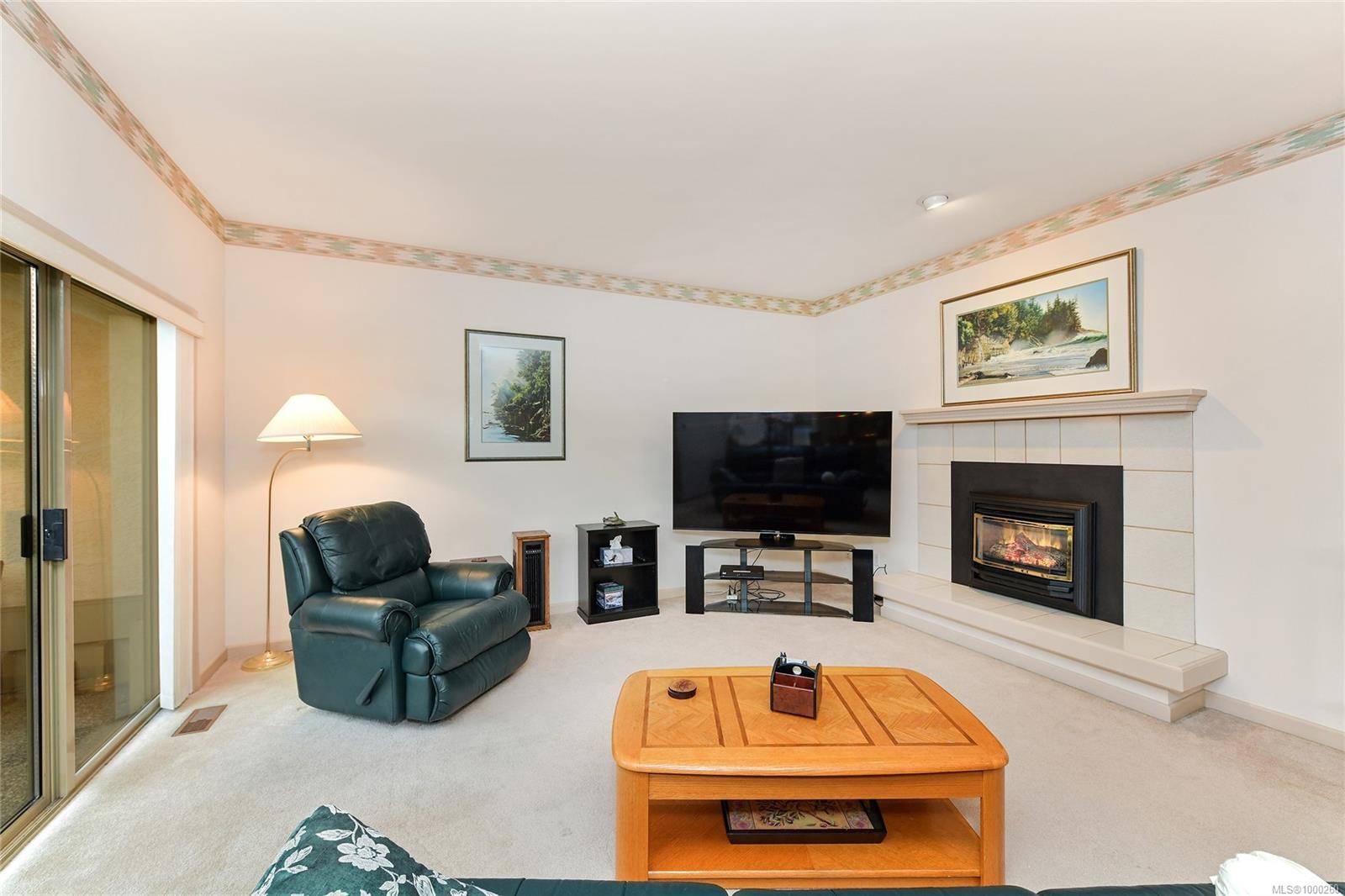 Saanich, BC V8Y 3E2,4701 Lochside Dr #31