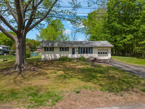 101 Stadelman Ave, Belvidere Twp., NJ 07823