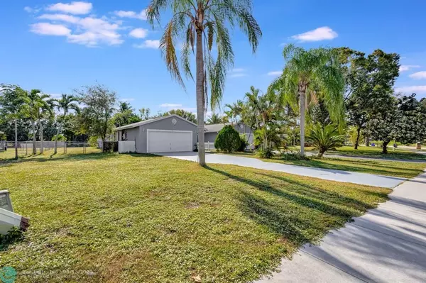 Royal Palm Beach, FL 33411,134 Sparrow Dr #A