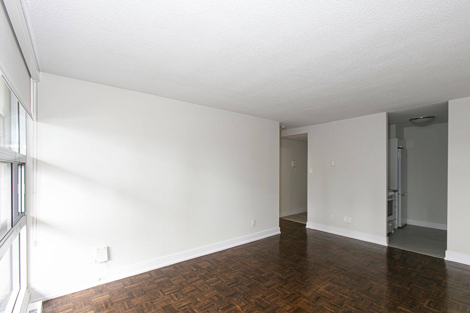 Toronto C08, ON M4Y 2P7,33 Isabella ST #2704