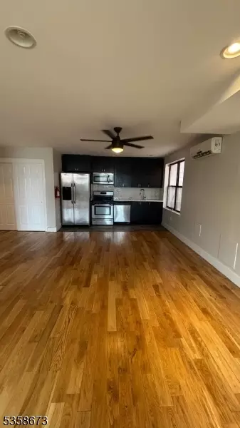 Newark City, NJ 07105,73 Ferry St