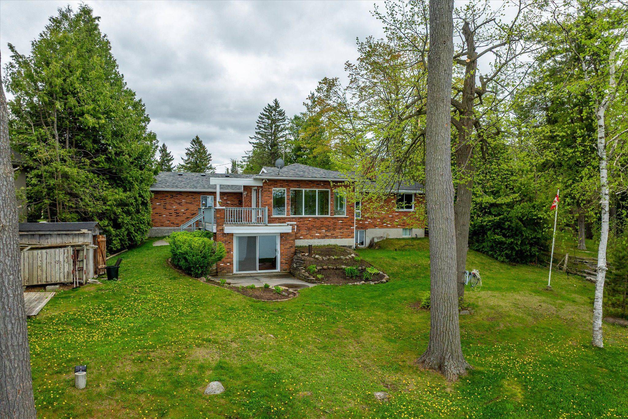 Selwyn, ON K9J 0C5,917 Tindle CT