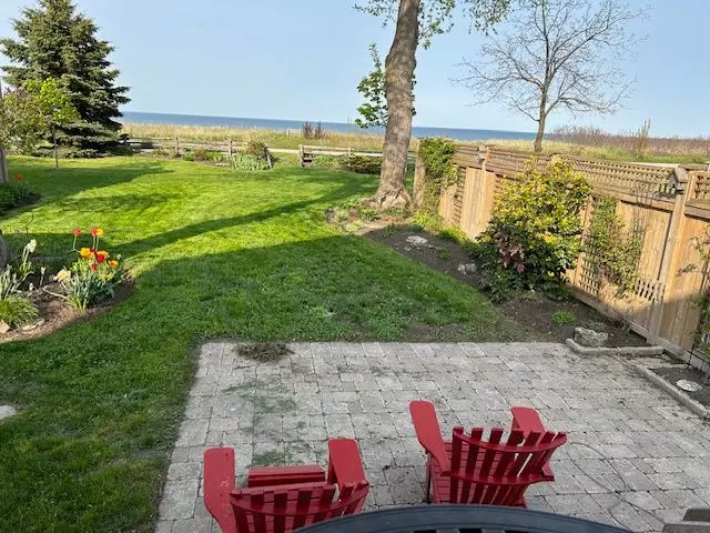 Hamilton, ON L8H 6Z5,849 Beach BLVD