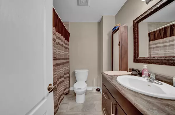 Oshawa, ON L1H 6R6,377 Linden ST
