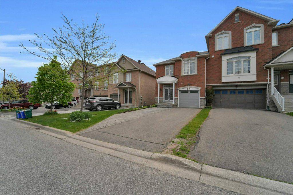 Vaughan, ON L4J 9E5,17 Rustwood RD