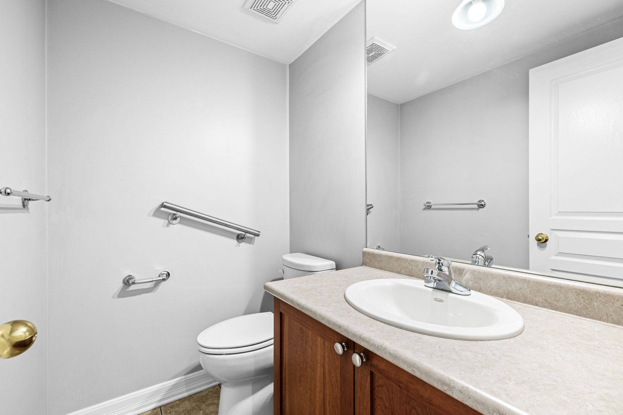 Alta Vista And Area, ON K1H 6S2,2368 Virginia DR