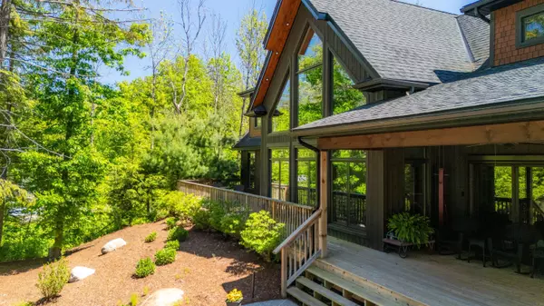 Muskoka Lakes, ON P0B 1J0,1004 Ransbury RD
