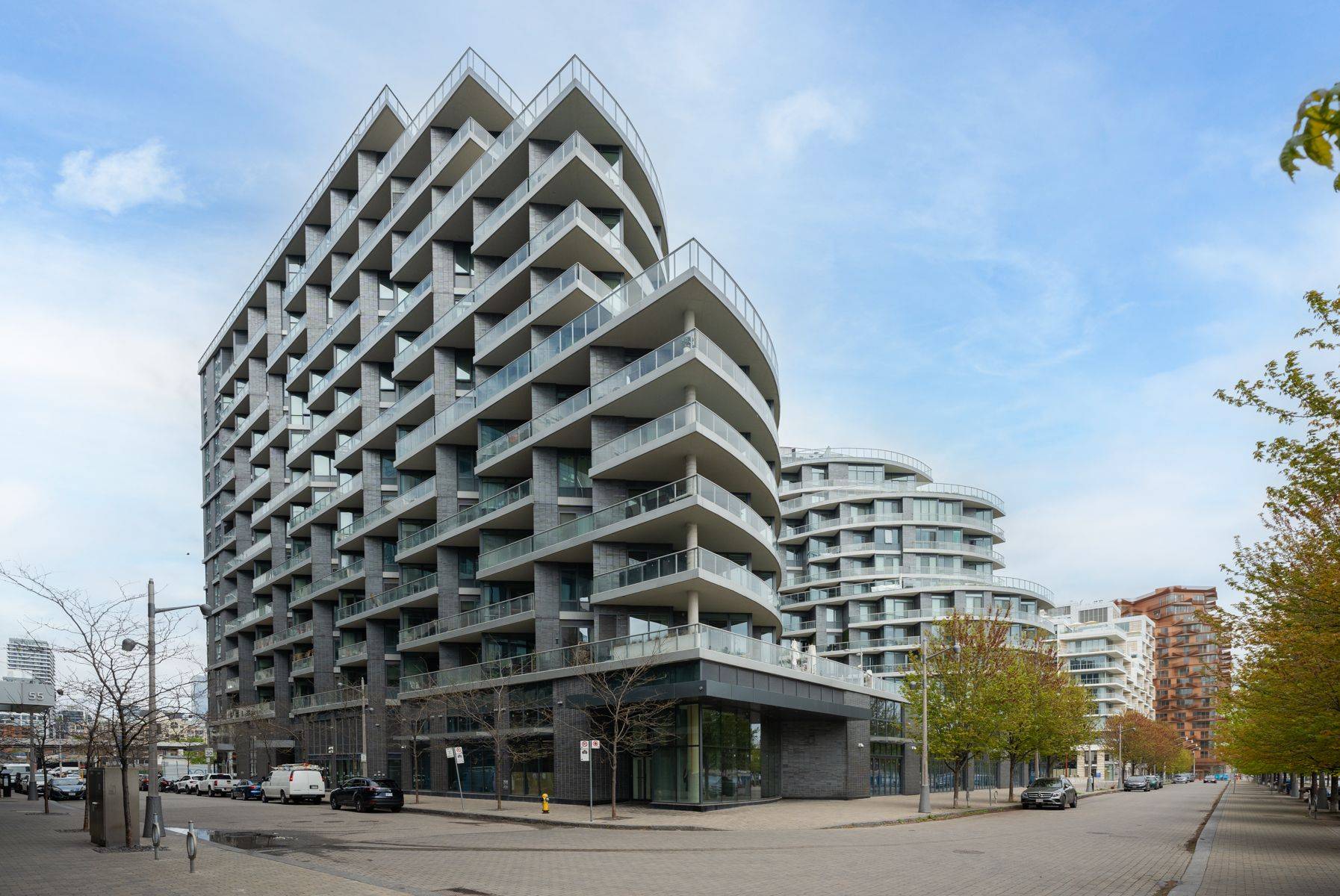 1 Edgewater DR #SPH12, Toronto C08, ON M5A 0L1