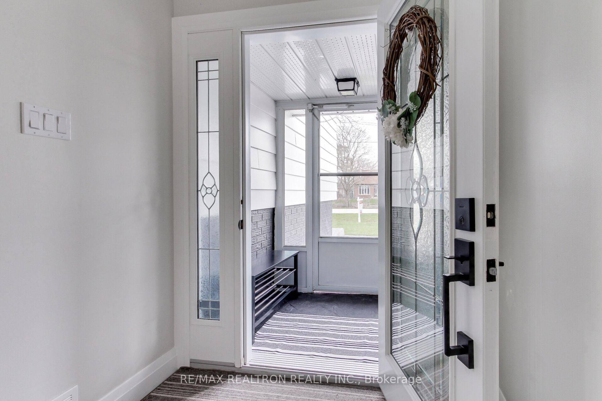 Innisfil, ON L0L 1R0,98 Everton DR